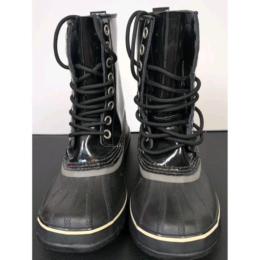 Sorel Boots Womens‎ Sz 7 Patent Black Rain Waterproof Dahlia NL1559-010